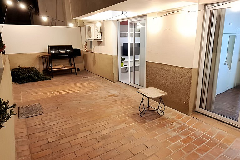 Depto amplio y centrico,terraza privada c/parrilla