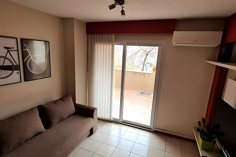 Depto amplio y centrico,terraza privada c/parrilla