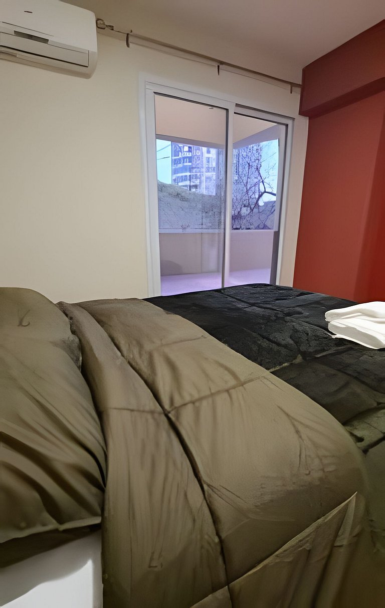 Depto amplio y centrico,terraza privada c/parrilla