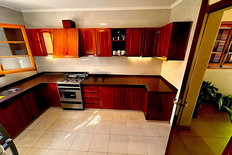 Cálida hab. c/baño privado y vista al jardín