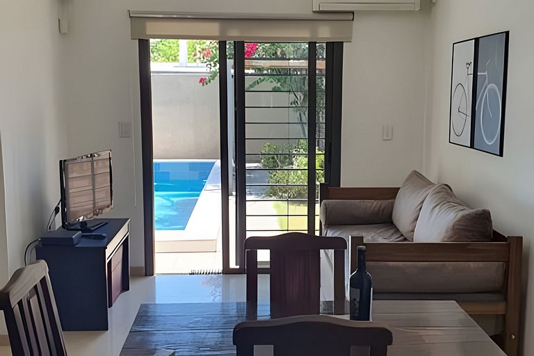 Moderna casa-Hermosa pileta-parrilla,Cochera,AA