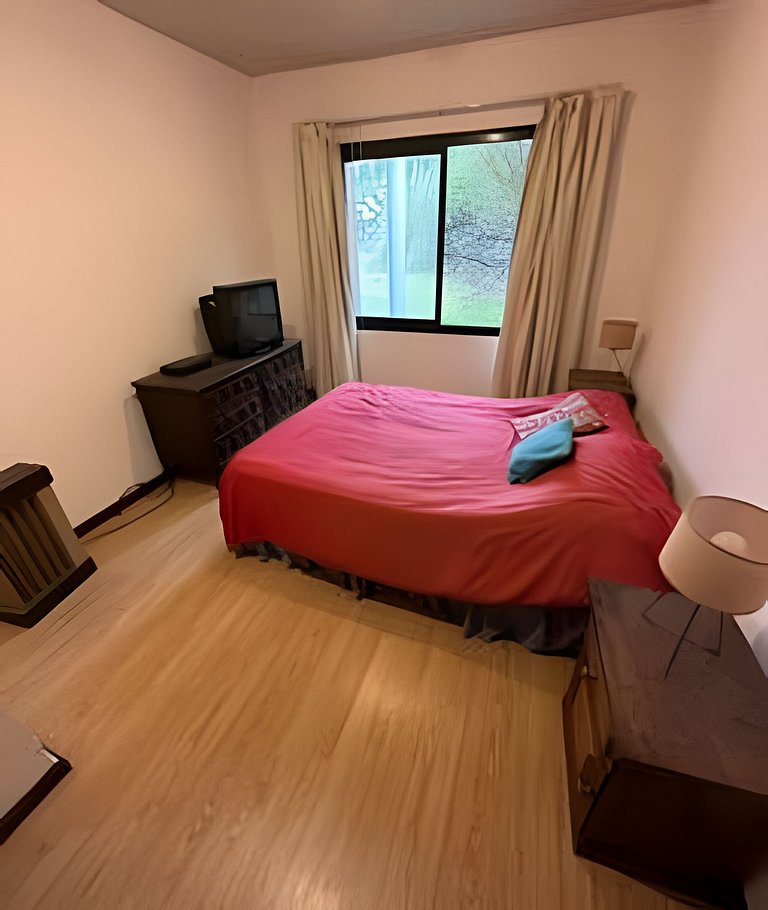Hermosa Mansión c/pileta y jacuzzi -Barrio privado