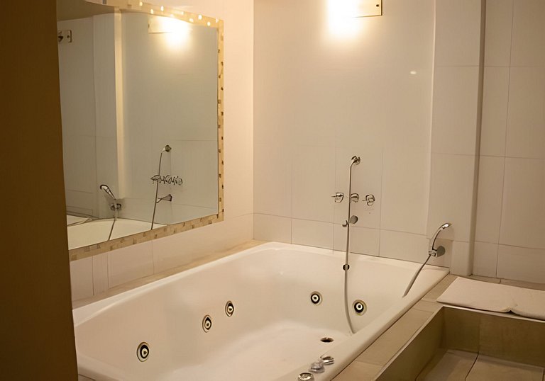 Piso completo Centrico-Terraza-Jacuzzi-AA