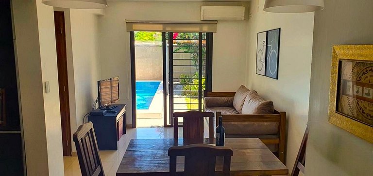 Moderna casa-Hermosa pileta-parrilla,Cochera,AA