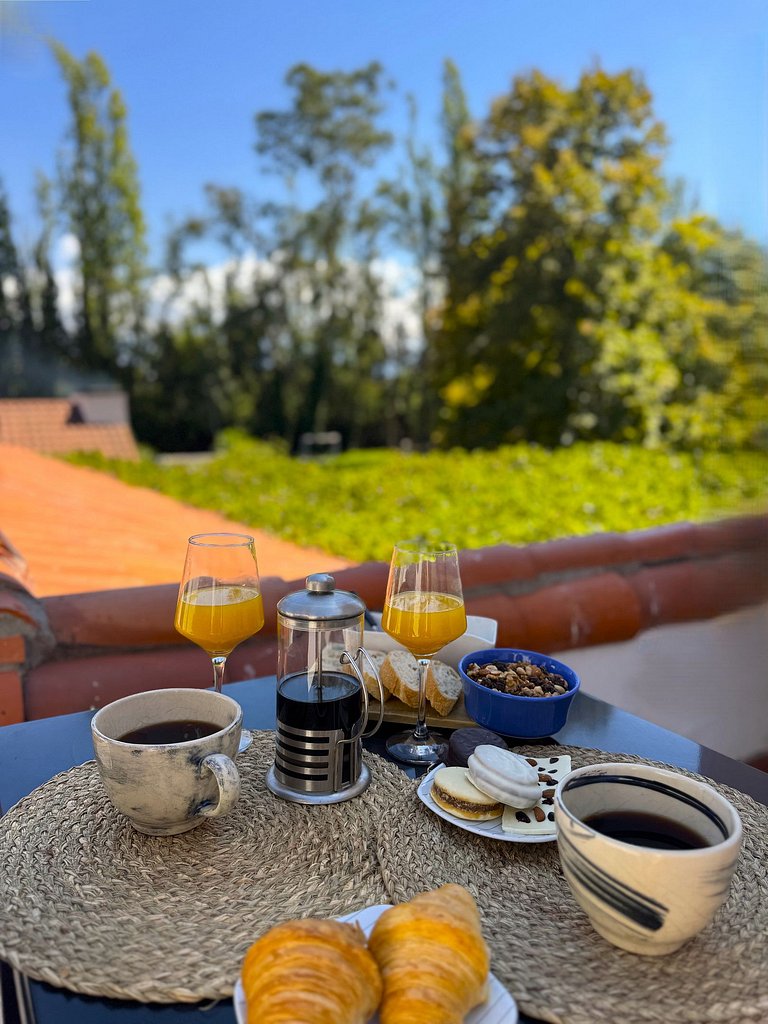 Cálida hab. c/baño privado y vista al jardín