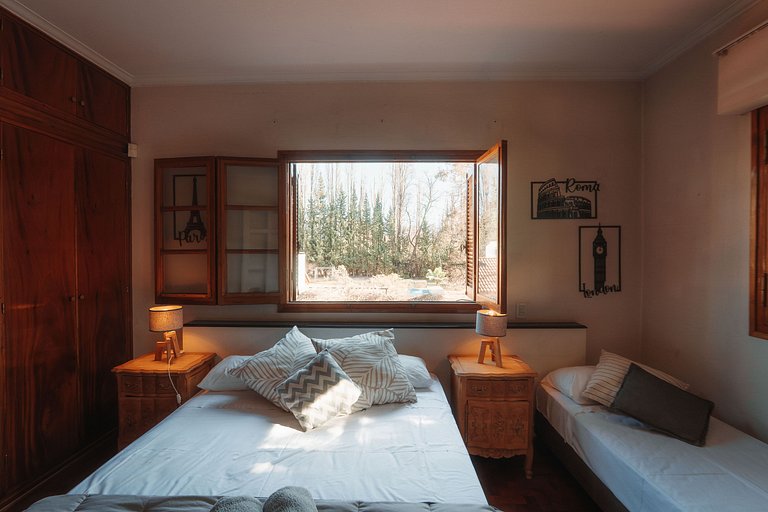 Cálida hab. c/baño privado y vista al jardín