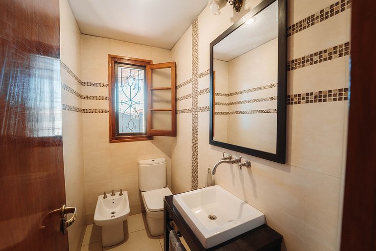 Cálida hab. c/baño privado y vista al jardín