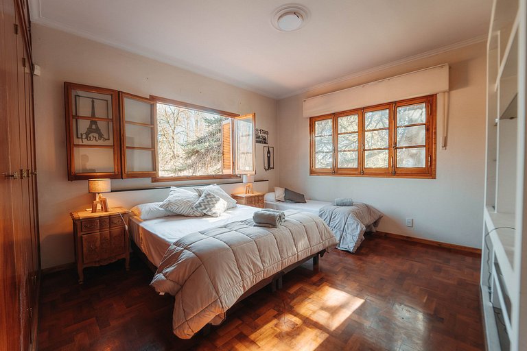 Cálida hab. c/baño privado y vista al jardín